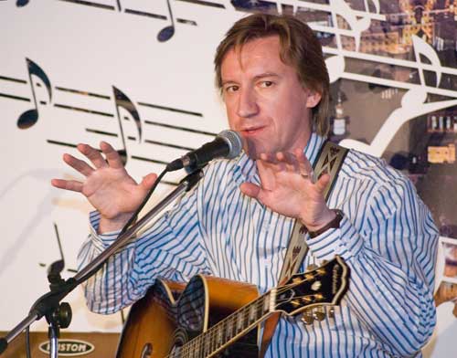 Сергей Светлов представляет свой новый альбом в клубе "Гнездо глухаря" (Москва)