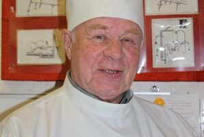 РУДОЛЬФ МЕЛЬЦЕР: ЧУВСТВОВАТЬ ЧУЖУЮ БОЛЬ